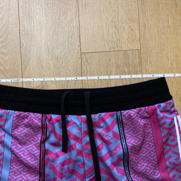 FULL LOOK - SHOP THE LOOK VERSACE FULL LOOK La Greca V Jacket and Pants - Picture 6 of 14